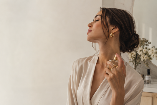 So hält Ihr Parfum den ganzen Tag: 7 Tipps für maximale Haltbarkeit